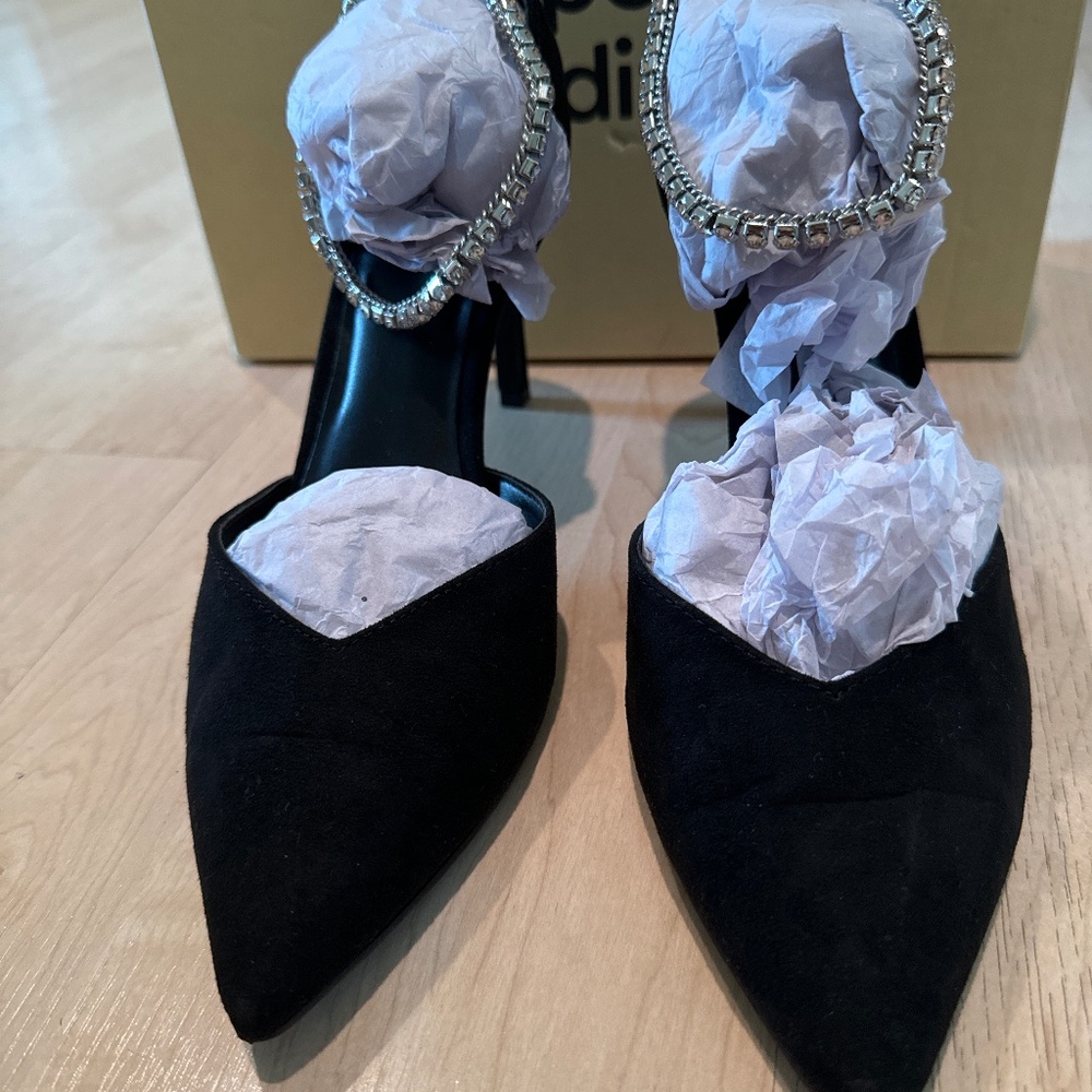 OPEN EDIT DIAMOND ANKLET BLACK POINTED CLOSE TOED HEELS